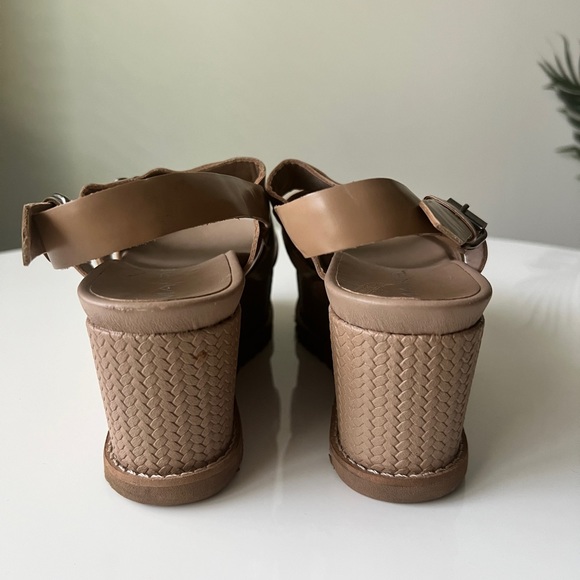 Makris Platform Sandal in Tan - Picture 2 of 4